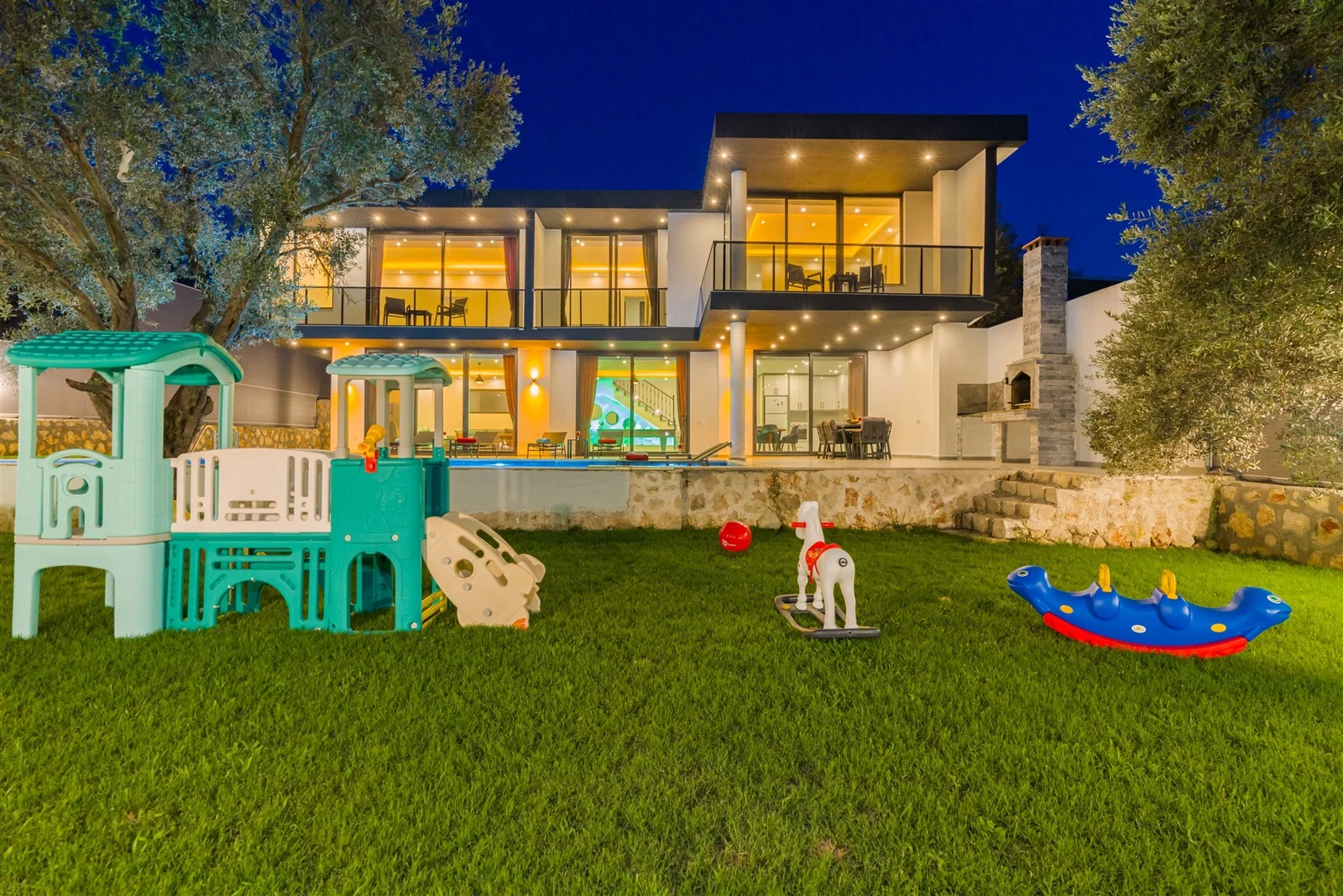 Patara’da Balayı Çiftlerine Uygun, Korunaklı Havuzlu, 6 Kişilik, Ekonomik Villa