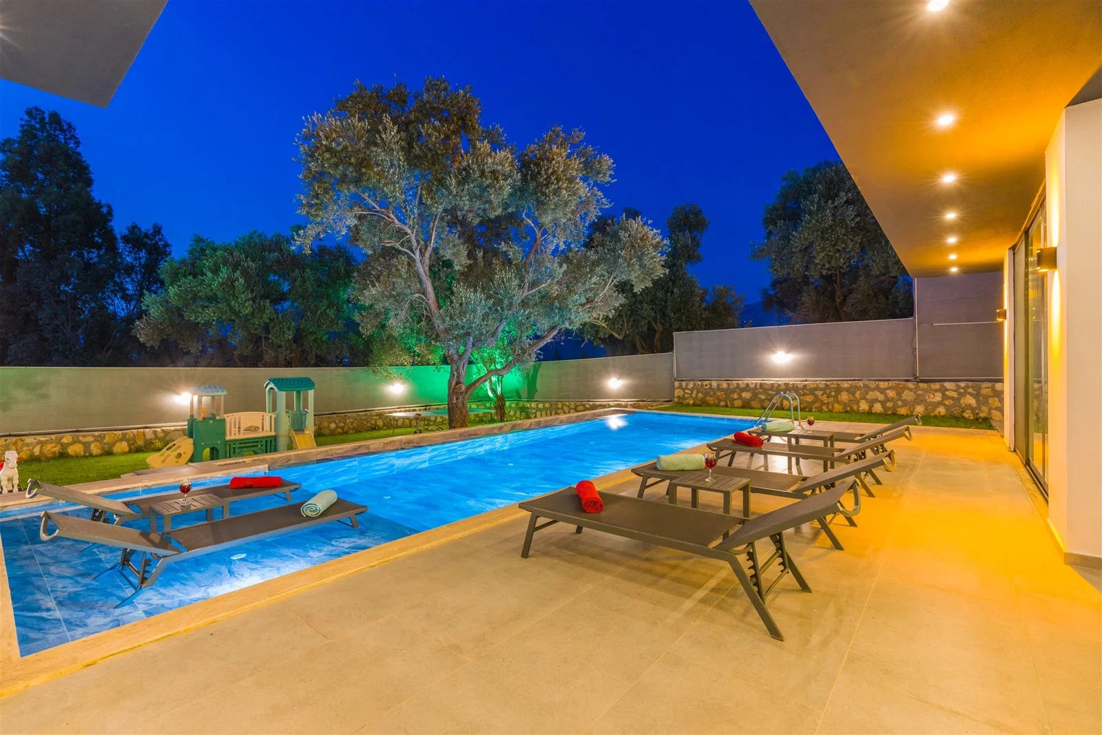 Patara’da Balayı Çiftlerine Uygun, Korunaklı Havuzlu, 6 Kişilik, Ekonomik Villa