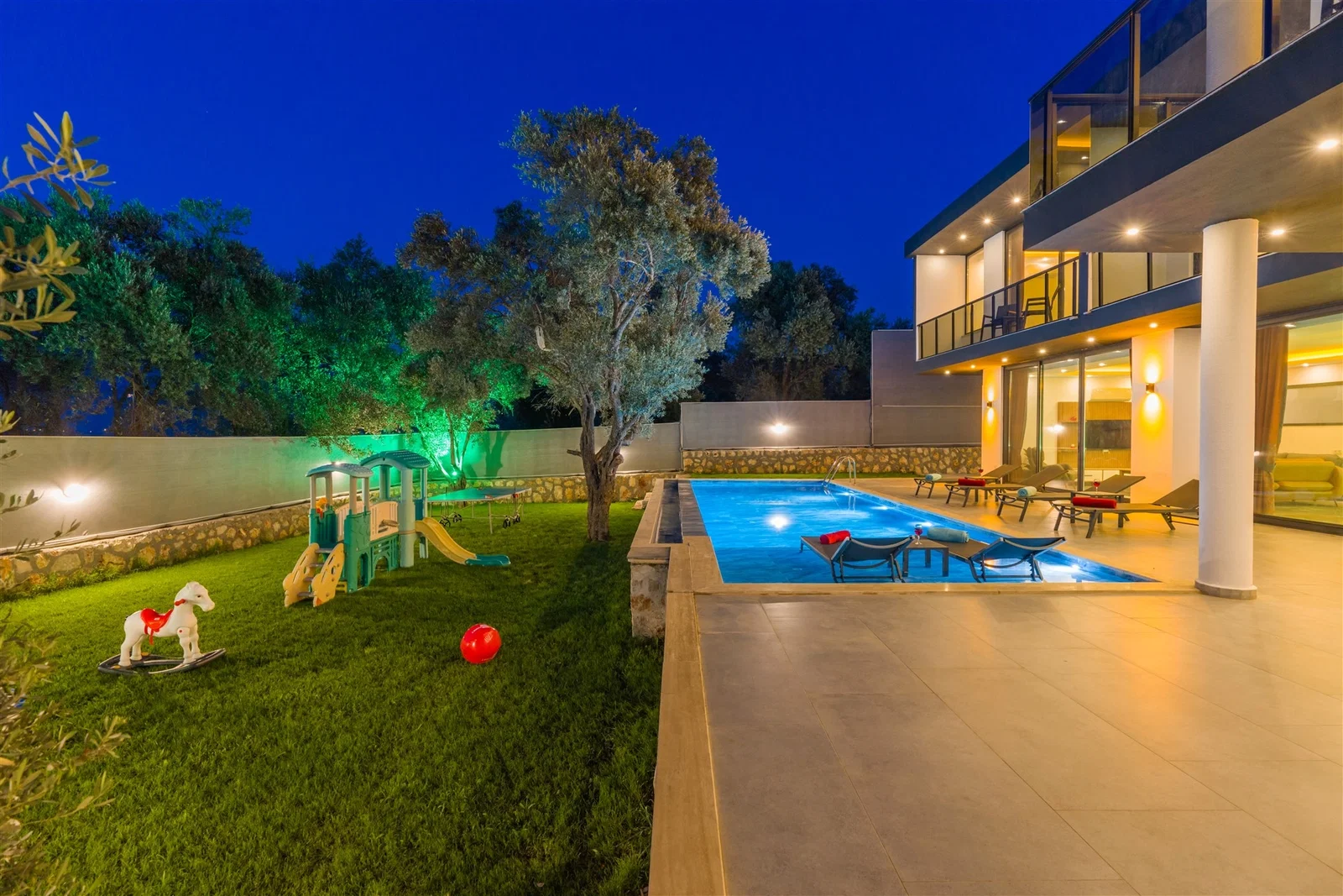 Patara’da Balayı Çiftlerine Uygun, Korunaklı Havuzlu, 6 Kişilik, Ekonomik Villa