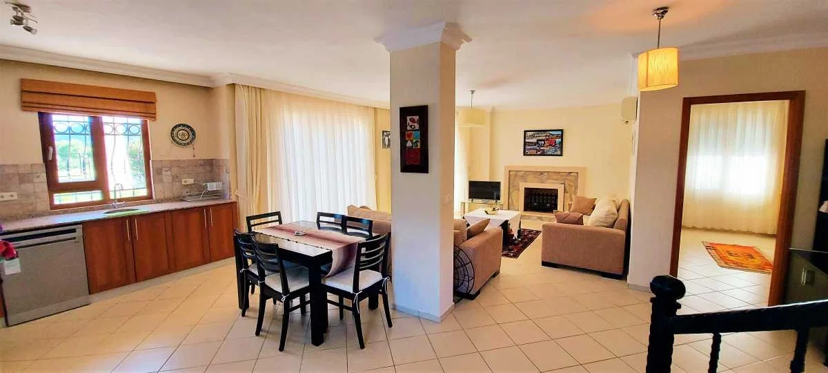 Bezirgan’da Huzurlu, Korunaklı Havuzlu, 6 Kişilik, Ekonomik Villa