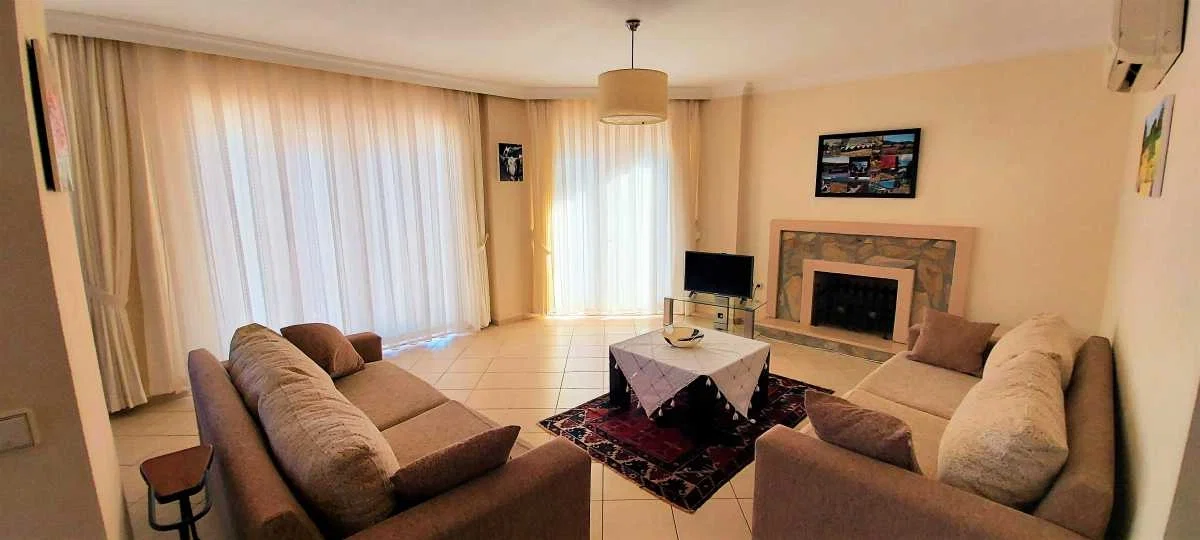 Bezirgan’da Huzurlu, Korunaklı Havuzlu, 6 Kişilik, Ekonomik Villa