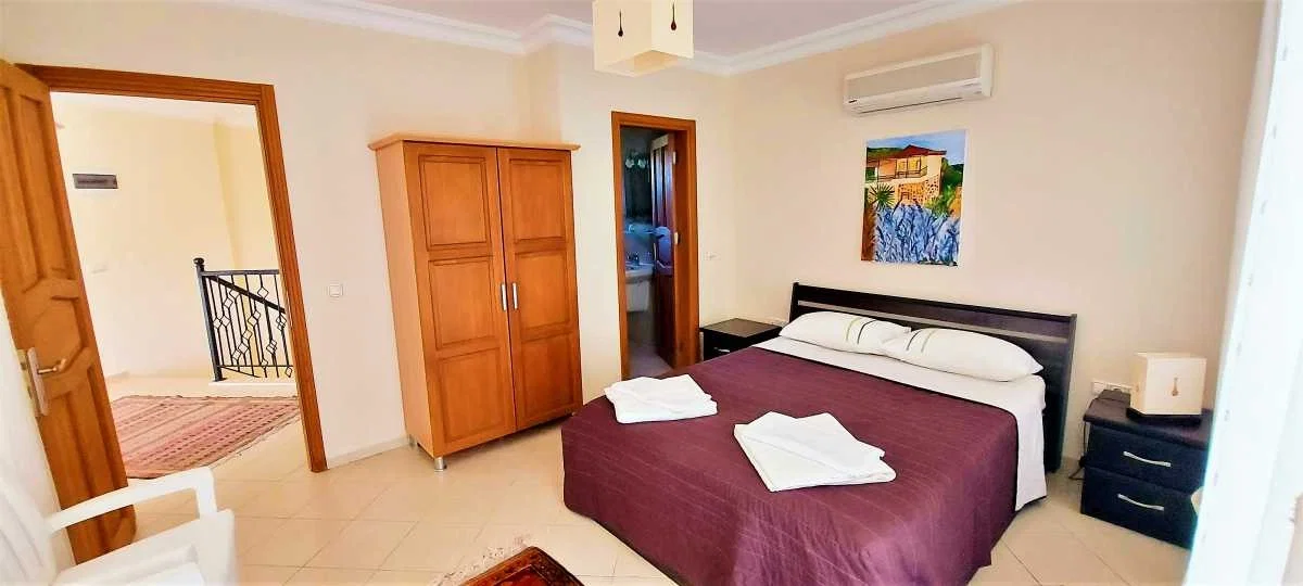 Bezirgan’da Huzurlu, Korunaklı Havuzlu, 6 Kişilik, Ekonomik Villa
