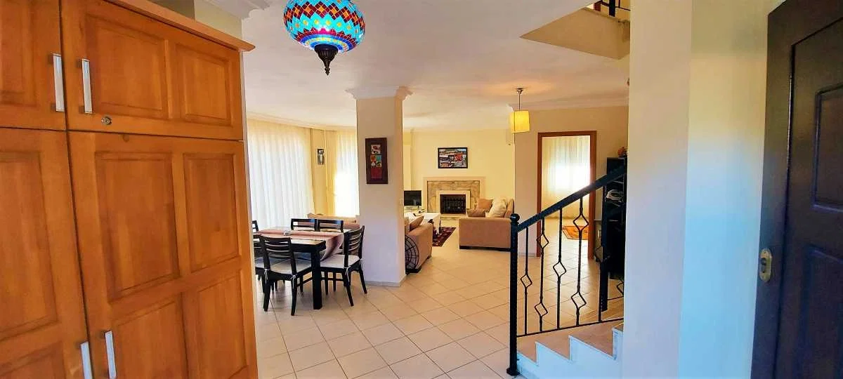 Bezirgan’da Huzurlu, Korunaklı Havuzlu, 6 Kişilik, Ekonomik Villa