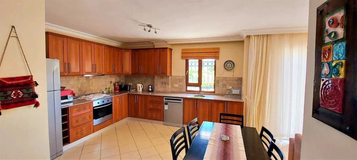 Bezirgan’da Huzurlu, Korunaklı Havuzlu, 6 Kişilik, Ekonomik Villa