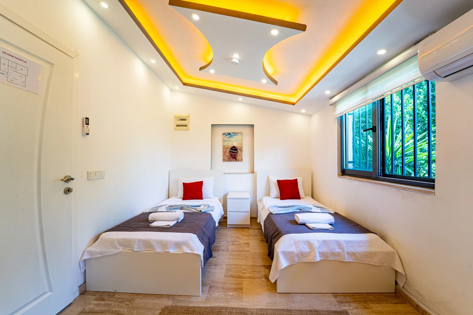 Patara’da Korunaklı, Kapalı Isıtmalı Havuzlu, Jakuzili, Ekonomik Villa