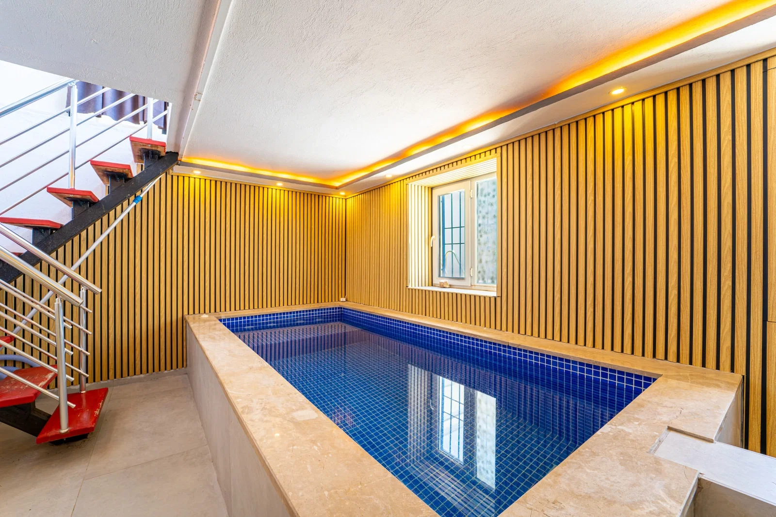 Patara’da Korunaklı, Kapalı Isıtmalı Havuzlu, Jakuzili, Ekonomik Villa