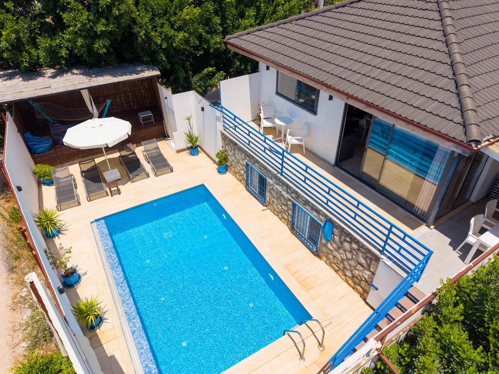 Patara’da Korunaklı, Kapalı Isıtmalı Havuzlu, Jakuzili, Ekonomik Villa