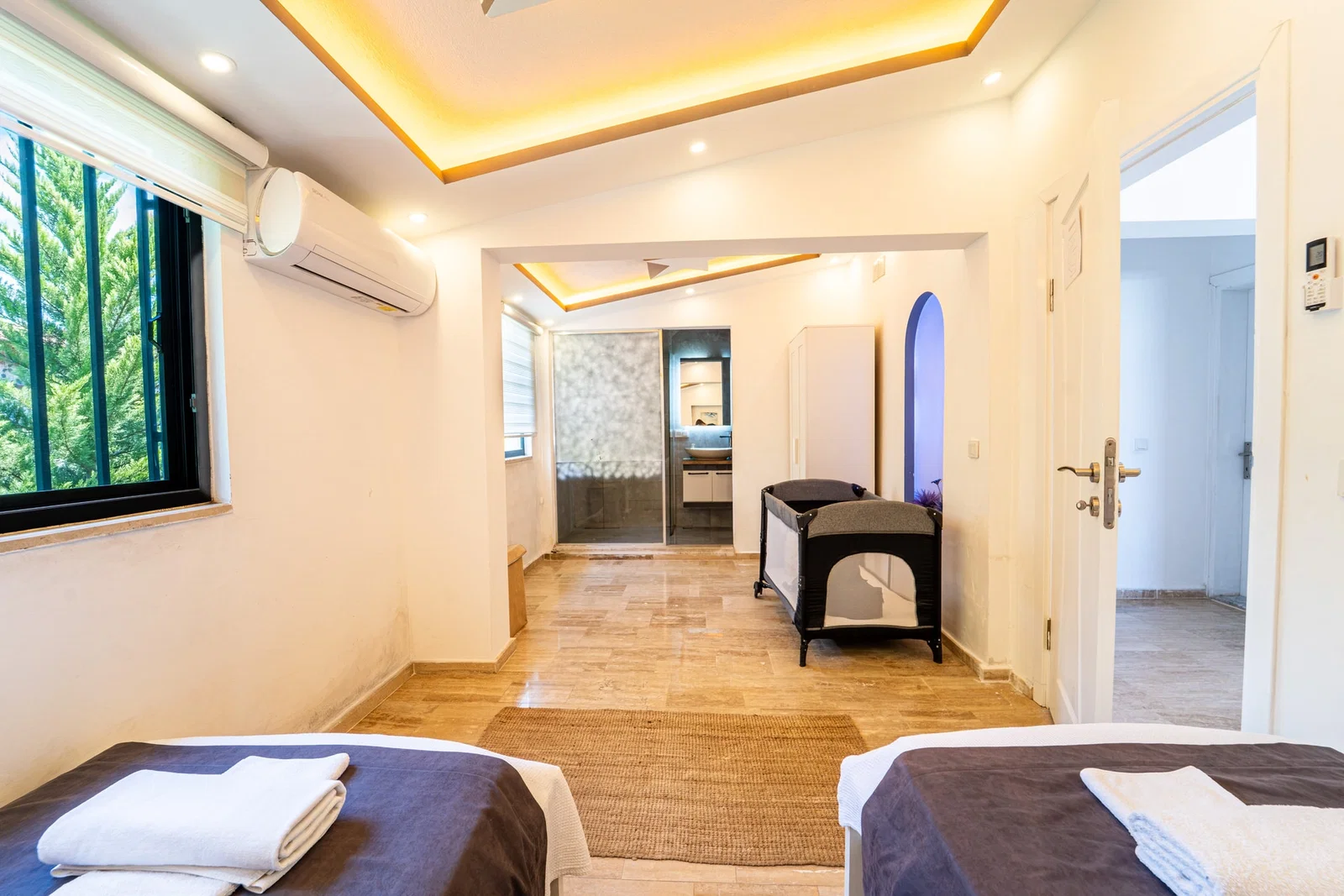 Patara’da Korunaklı, Kapalı Isıtmalı Havuzlu, Jakuzili, Ekonomik Villa