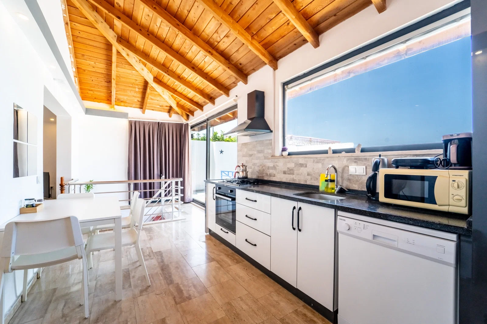 Patara’da Korunaklı, Kapalı Isıtmalı Havuzlu, Jakuzili, Ekonomik Villa