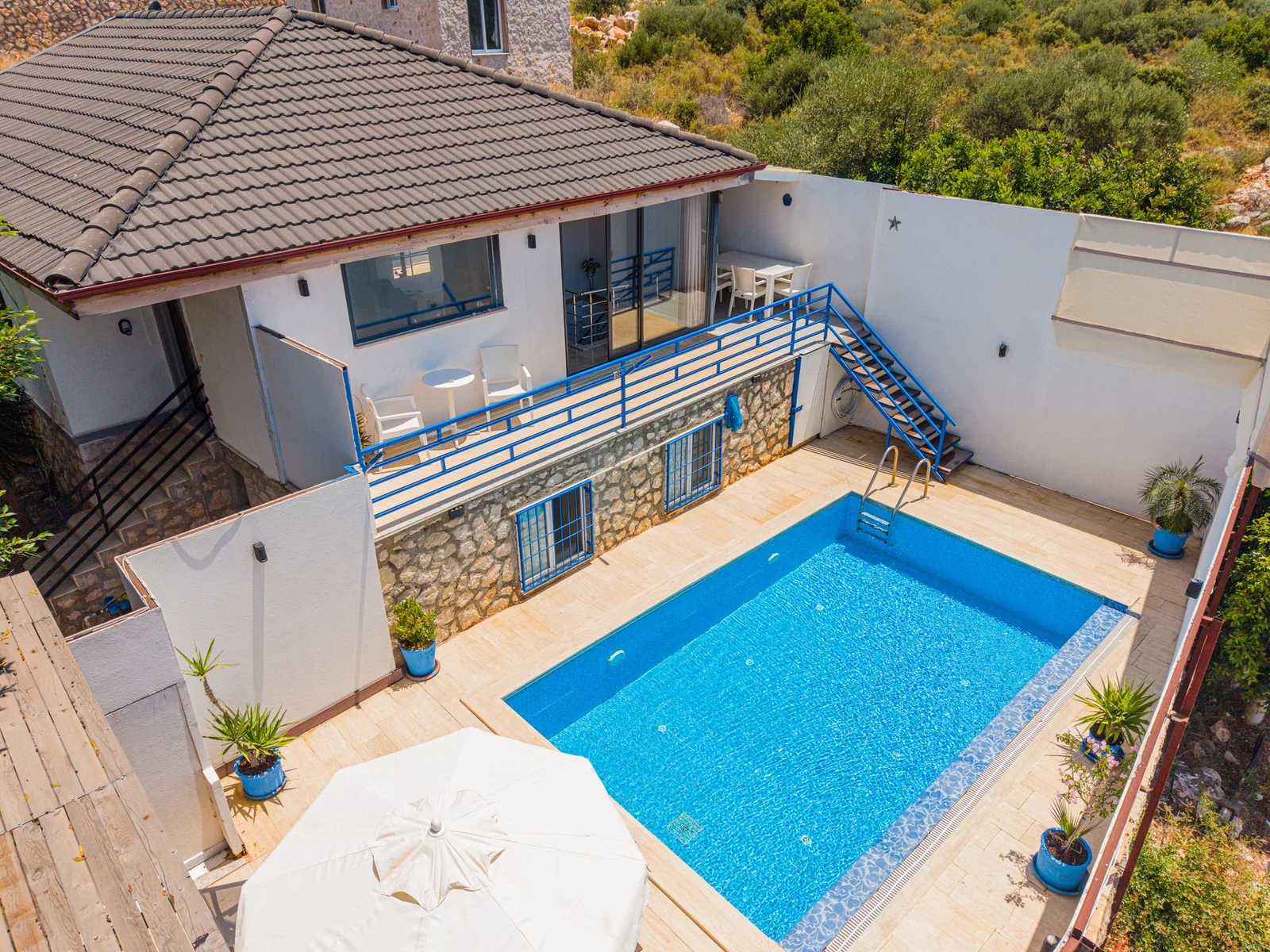 Patara’da Korunaklı, Kapalı Isıtmalı Havuzlu, Jakuzili, Ekonomik Villa