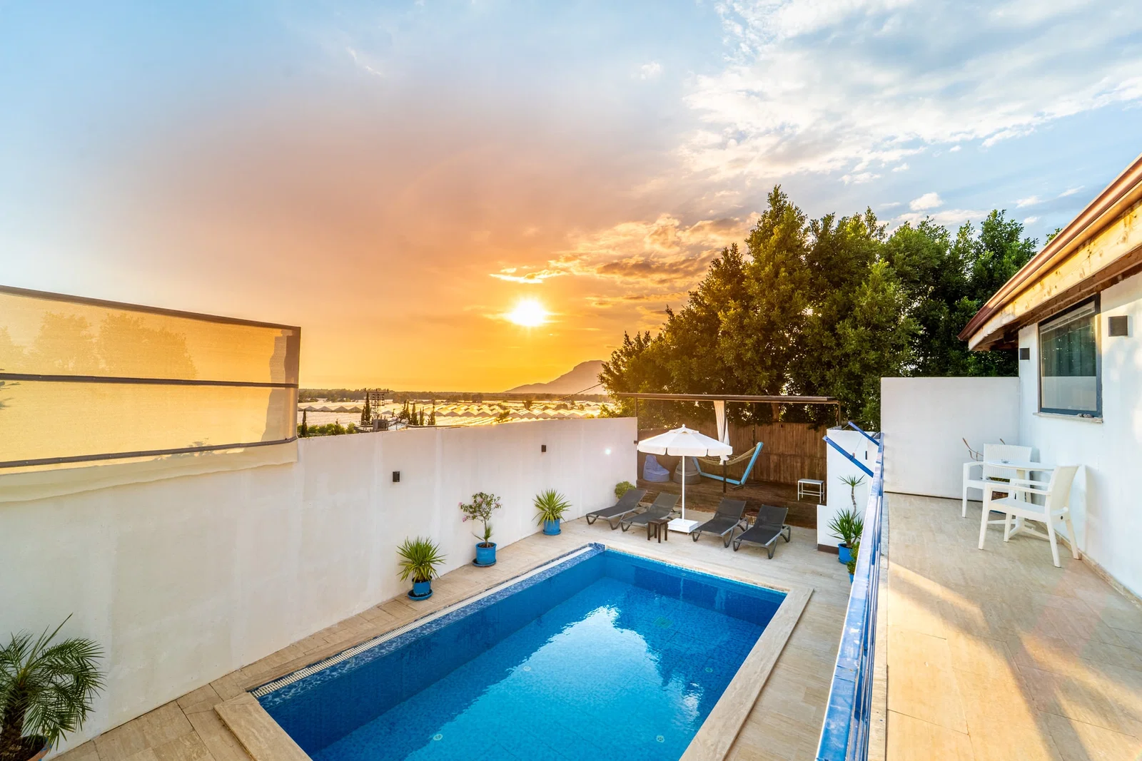 Patara’da Korunaklı, Kapalı Isıtmalı Havuzlu, Jakuzili, Ekonomik Villa
