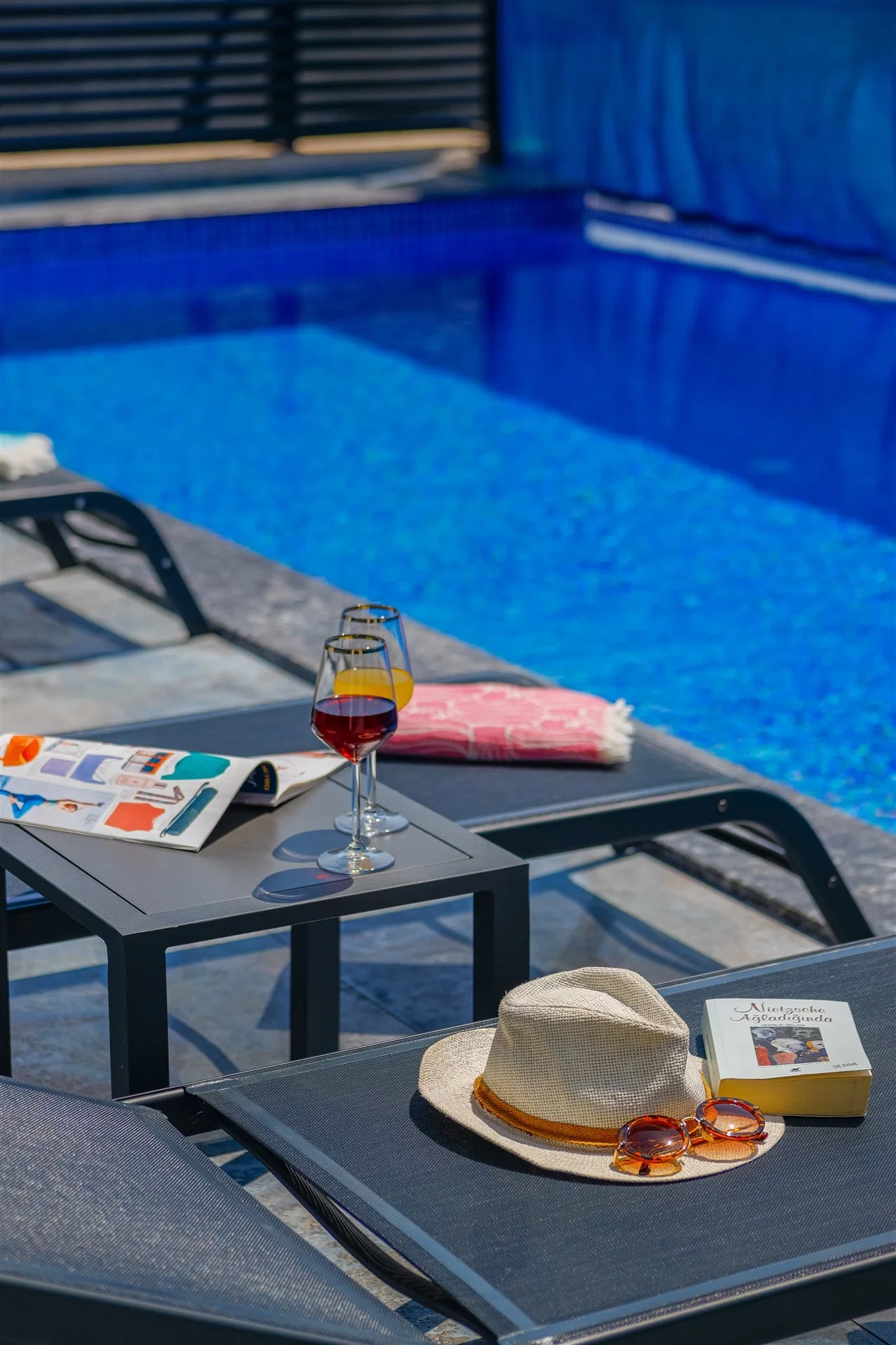 Yeşilköy’de Balayı Çiftlerine Uygun, Korunaklı Havuzlu, 6 Kişilik, Lüks Villa