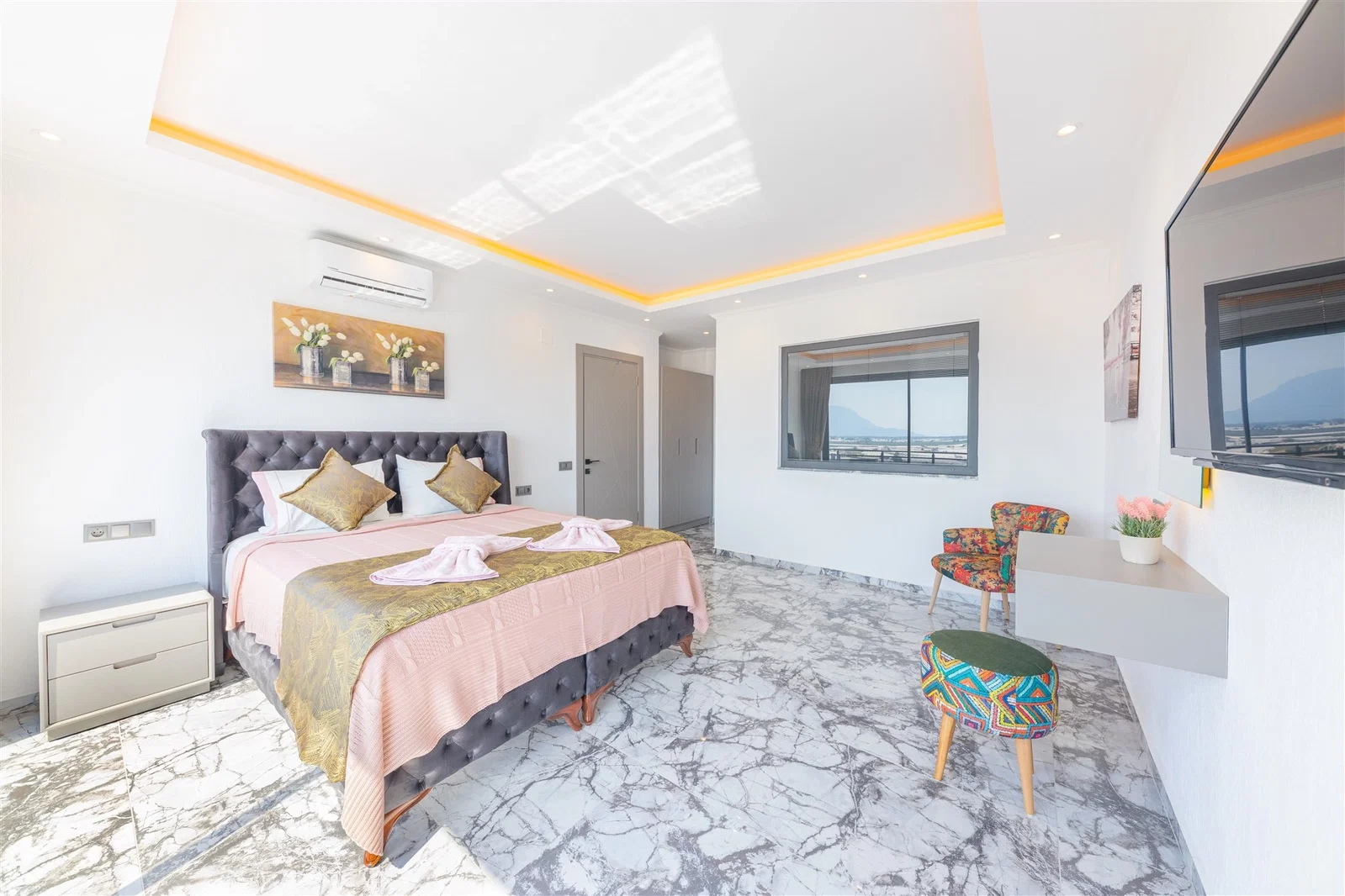 Yeşilköy’de Balayı Çiftlerine Uygun, Korunaklı Havuzlu, 6 Kişilik, Ekonomik Villa
