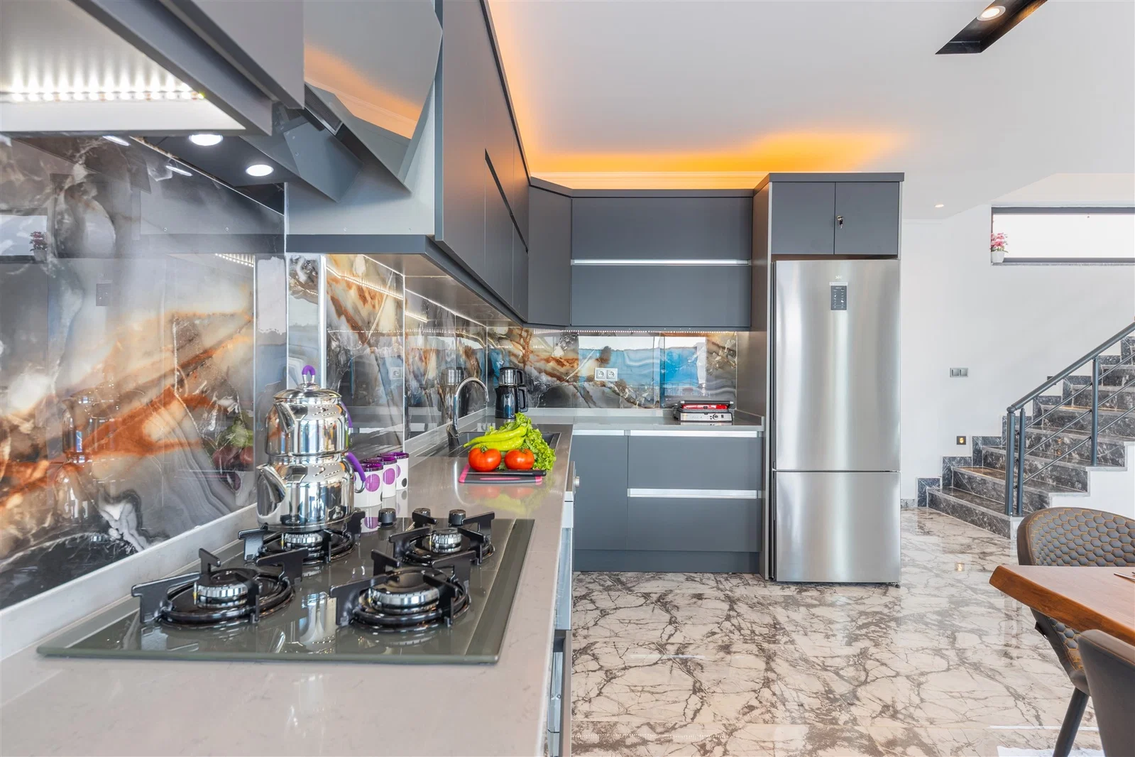 Yeşilköy’de Balayı Çiftlerine Uygun, Korunaklı Havuzlu, 6 Kişilik, Ekonomik Villa