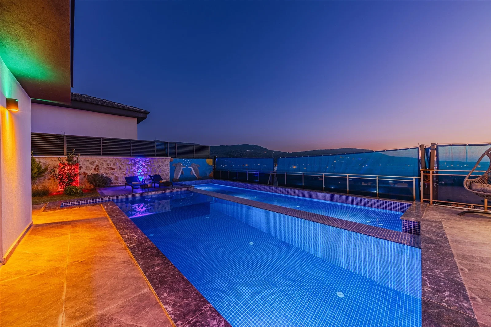Yeşilköy’de Korunaklı, Çocuk Havuzlu, 4 Kişilik, Ekonomik Villa