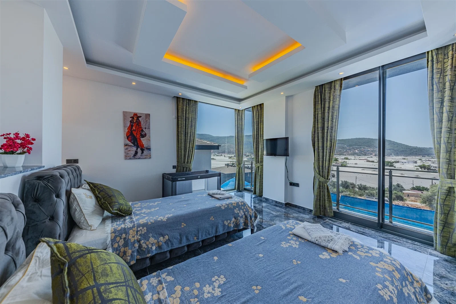 Yeşilköy’de Korunaklı, Çocuk Havuzlu, 2 Yatak Odalı, Ekonomik Villa