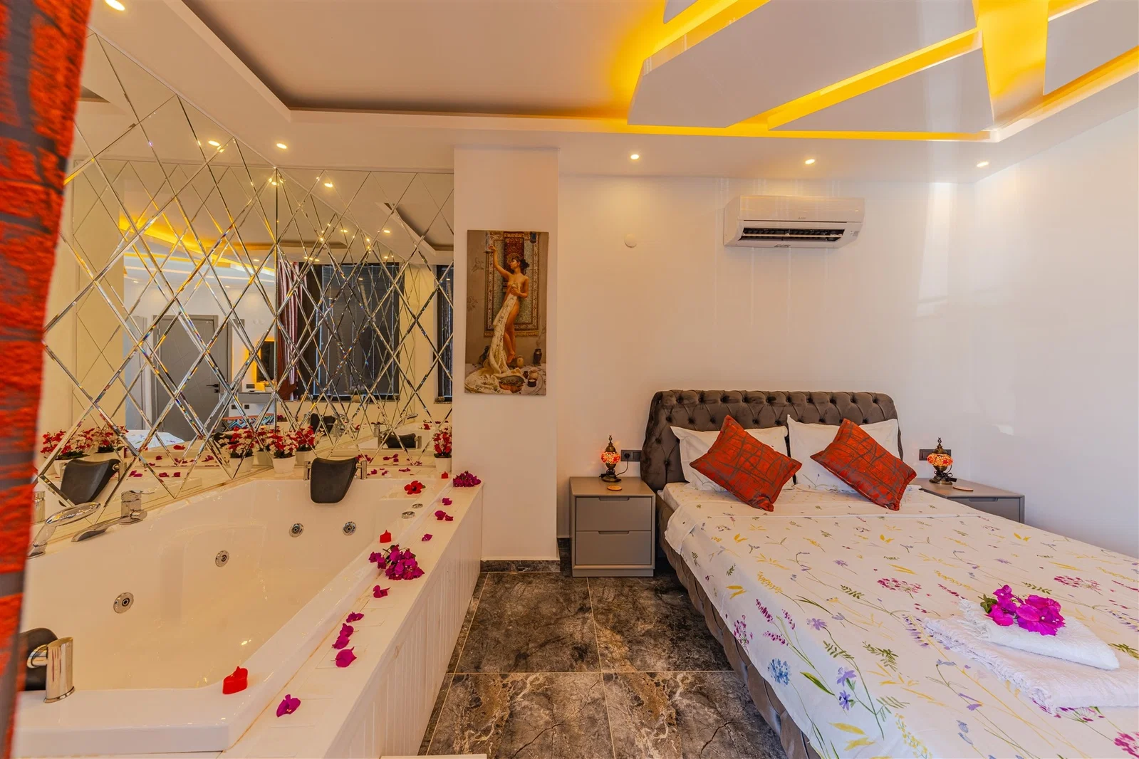 Yeşilköy’de Korunaklı, Çocuk Havuzlu, 2 Yatak Odalı, Ekonomik Villa