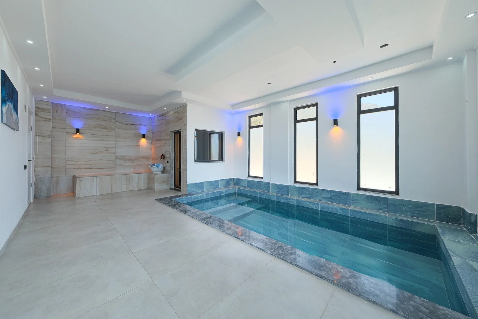 Çavdır’da Korunaklı, Isıtmalı Havuzlu, 4 Kişilik, Lüks Villa
