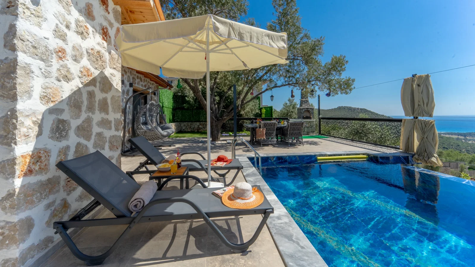 Patara’da Deniz Manzaralı, Korunaklı Havuzlu, Jakuzili, Ekonomik Villa