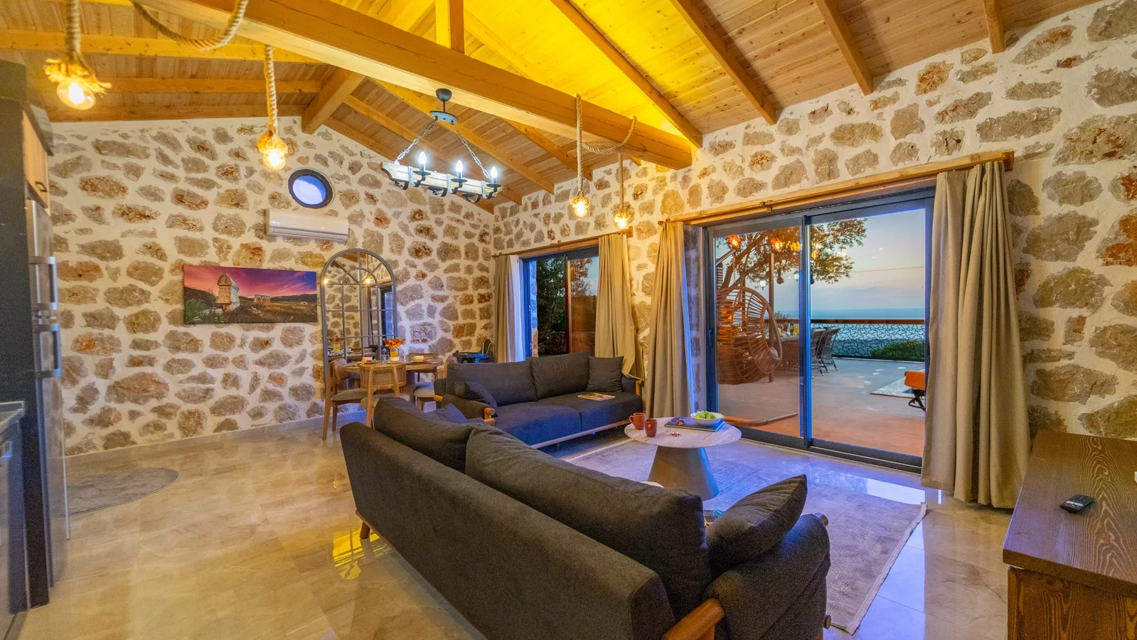 Patara’da Deniz Manzaralı, Korunaklı Havuzlu, Jakuzili, Ekonomik Villa