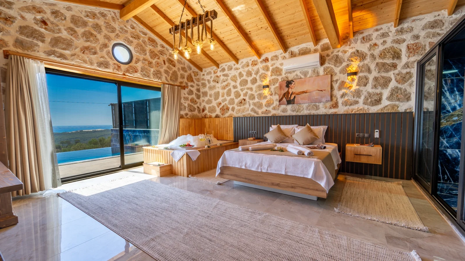 Patara’da Deniz Manzaralı, Korunaklı Havuzlu, Jakuzili, Ekonomik Villa