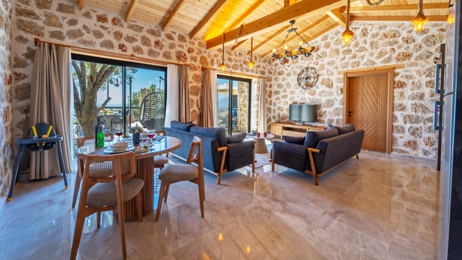 Patara’da Deniz Manzaralı, Korunaklı Havuzlu, Jakuzili, Ekonomik Villa