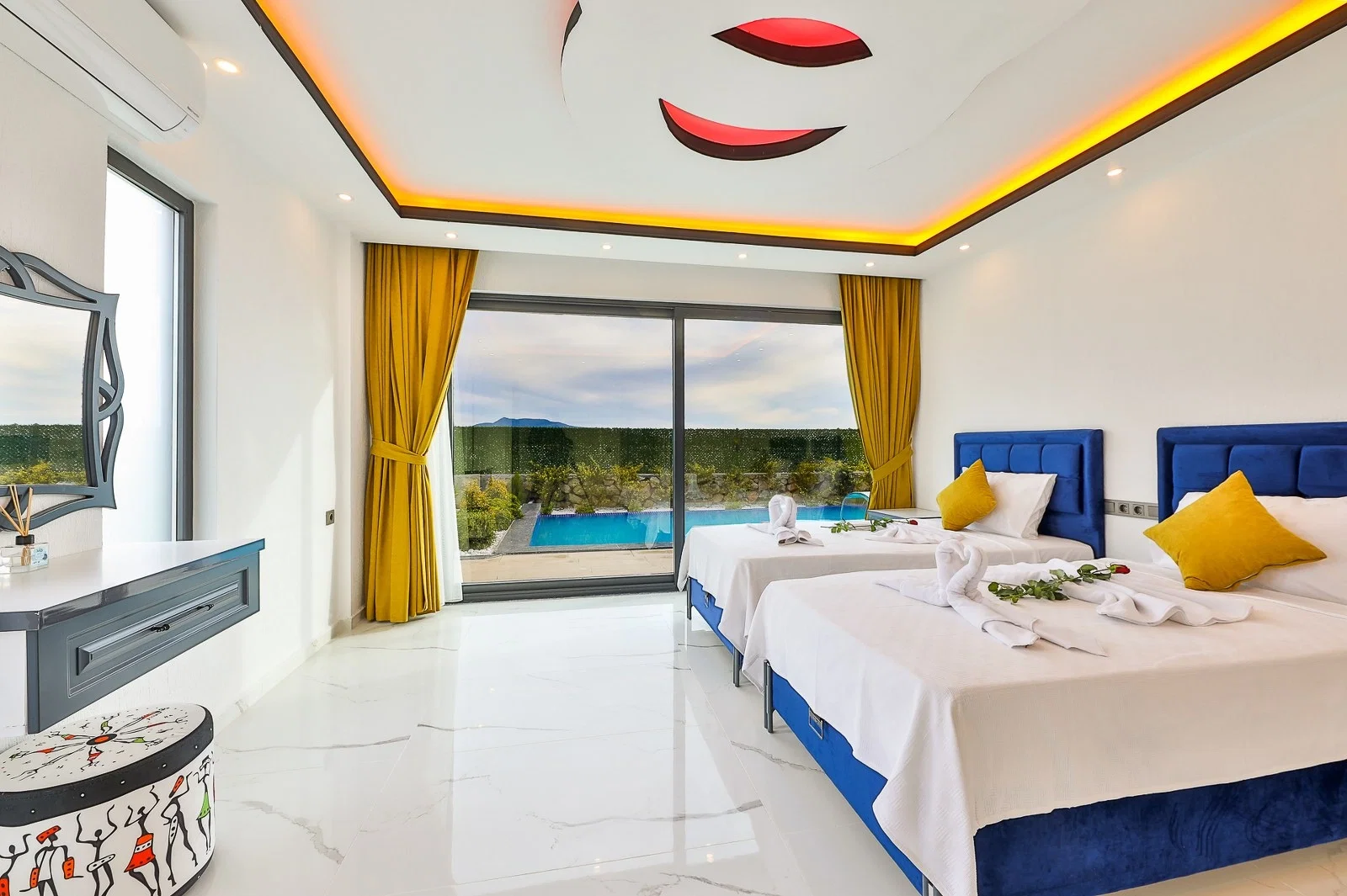 Çavdır’da Balayı Çiftlerine Uygun, Korunaklı Havuzlu, 2 Yatak Odalı, Ekonomik Villa