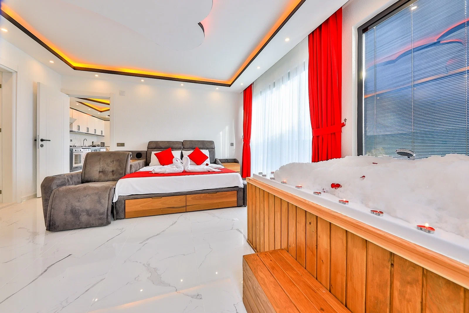 Çavdır’da Balayı Çiftlerine Uygun, Korunaklı Havuzlu, 2 Yatak Odalı, Ekonomik Villa