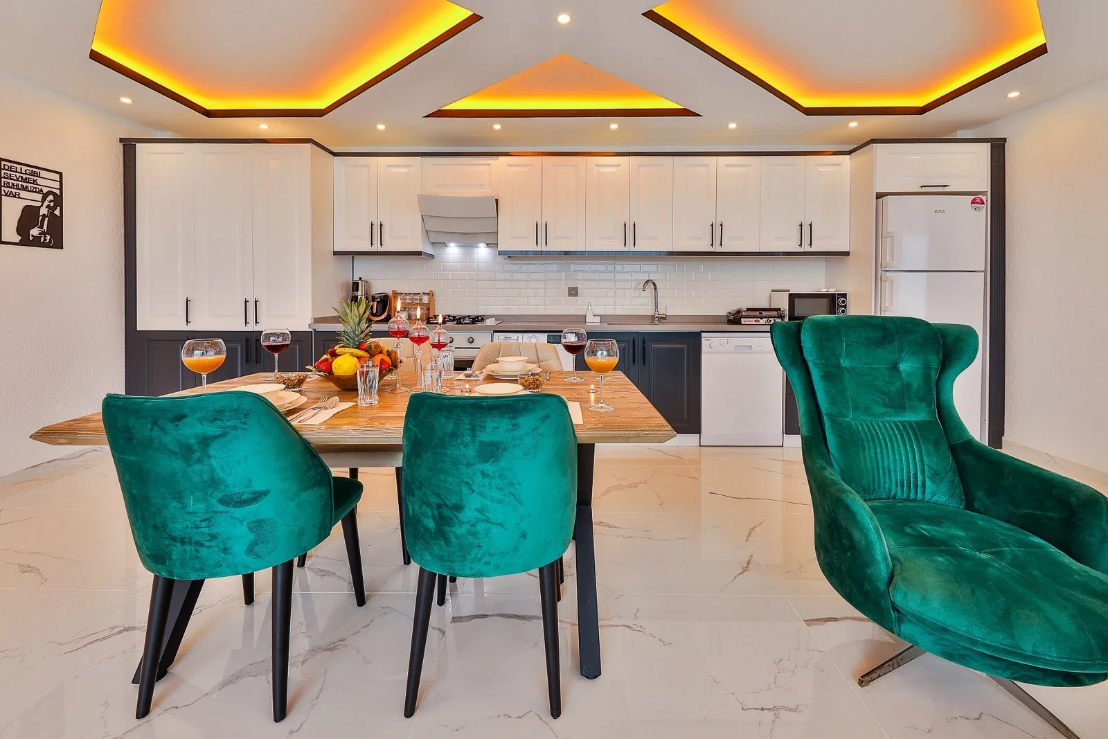 Çavdır’da Balayı Çiftlerine Uygun, Korunaklı Havuzlu, 2 Yatak Odalı, Ekonomik Villa