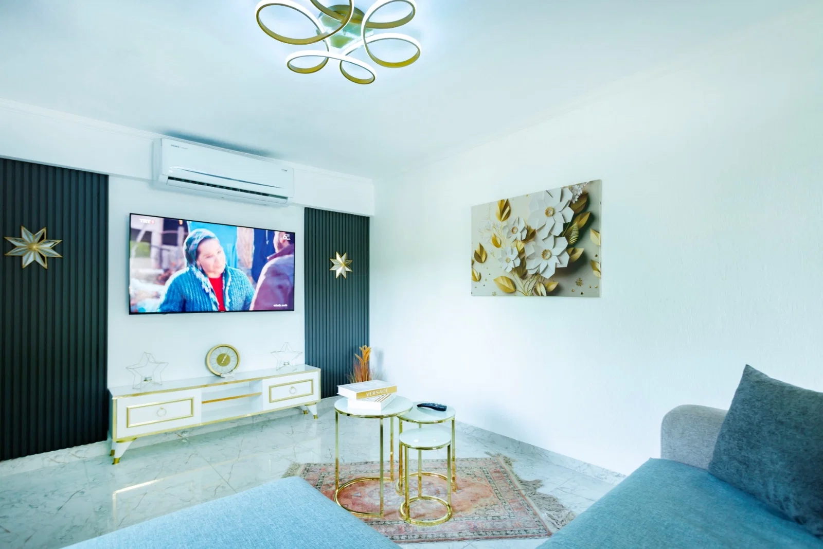 Bezirgan’da Balayı Çiftlerine Uygun, Korunaklı Havuzlu, 2 Yatak Odalı, Ekonomik Villa