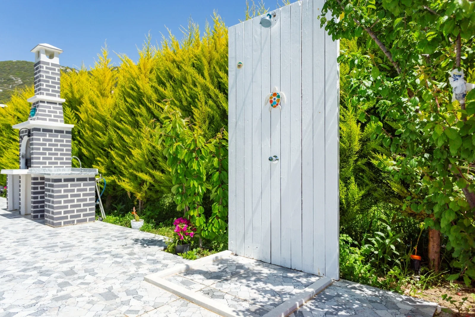 Bezirgan’da Balayı Çiftlerine Uygun, Korunaklı Havuzlu, 2 Yatak Odalı, Ekonomik Villa
