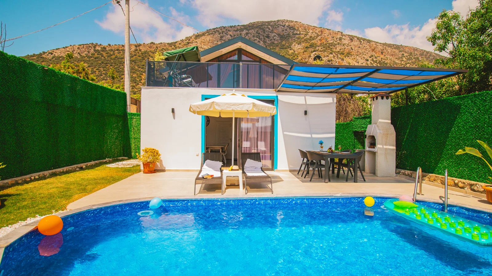 Çavdır’da Balayı Çiftlerine Uygun, Korunaklı Havuzlu, 2 Yatak Odalı, Kiralık Villa