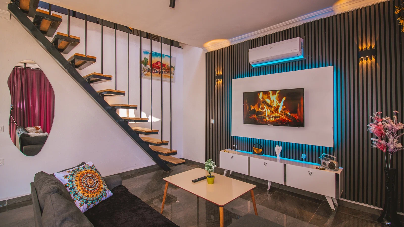 Çavdır’da Balayı Çiftlerine Uygun, Korunaklı Havuzlu, 2 Yatak Odalı, Kiralık Villa