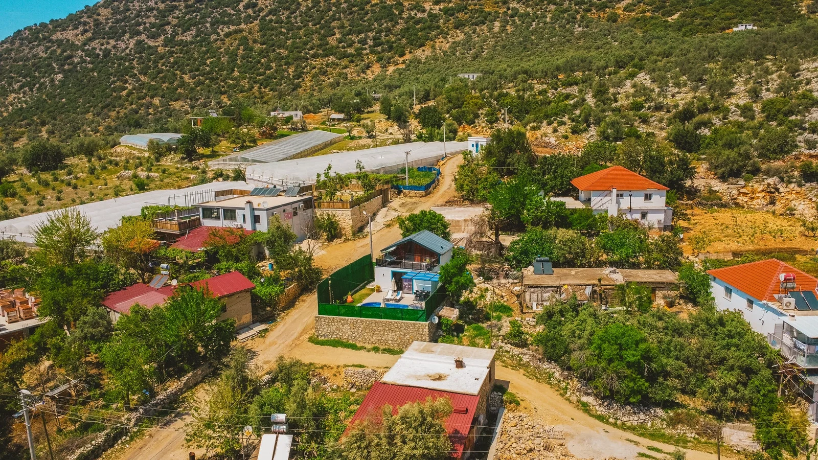 Çavdır’da Balayı Çiftlerine Uygun, Korunaklı Havuzlu, 2 Yatak Odalı, Kiralık Villa