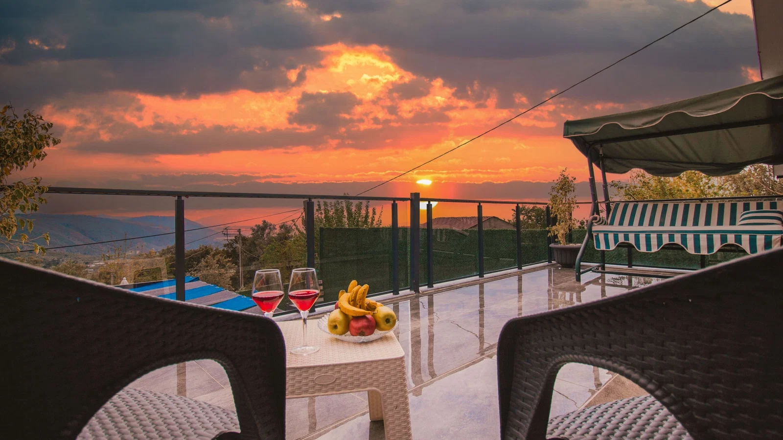 Çavdır’da Balayı Çiftlerine Uygun, Korunaklı Havuzlu, 2 Yatak Odalı, Kiralık Villa