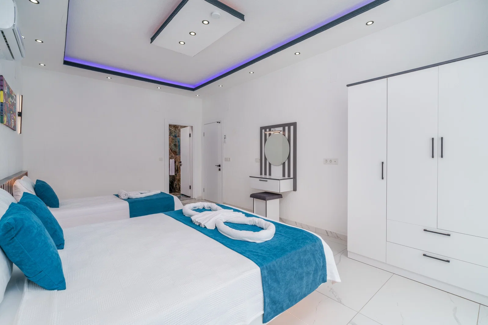 Çavdır'da Balayı Çiftlerine Uygun, Jakuzili, Kiralık Villa