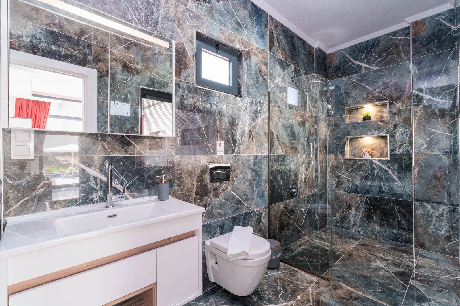 Çavdır'da Balayı Çiftlerine Uygun, Jakuzili, Kiralık Villa