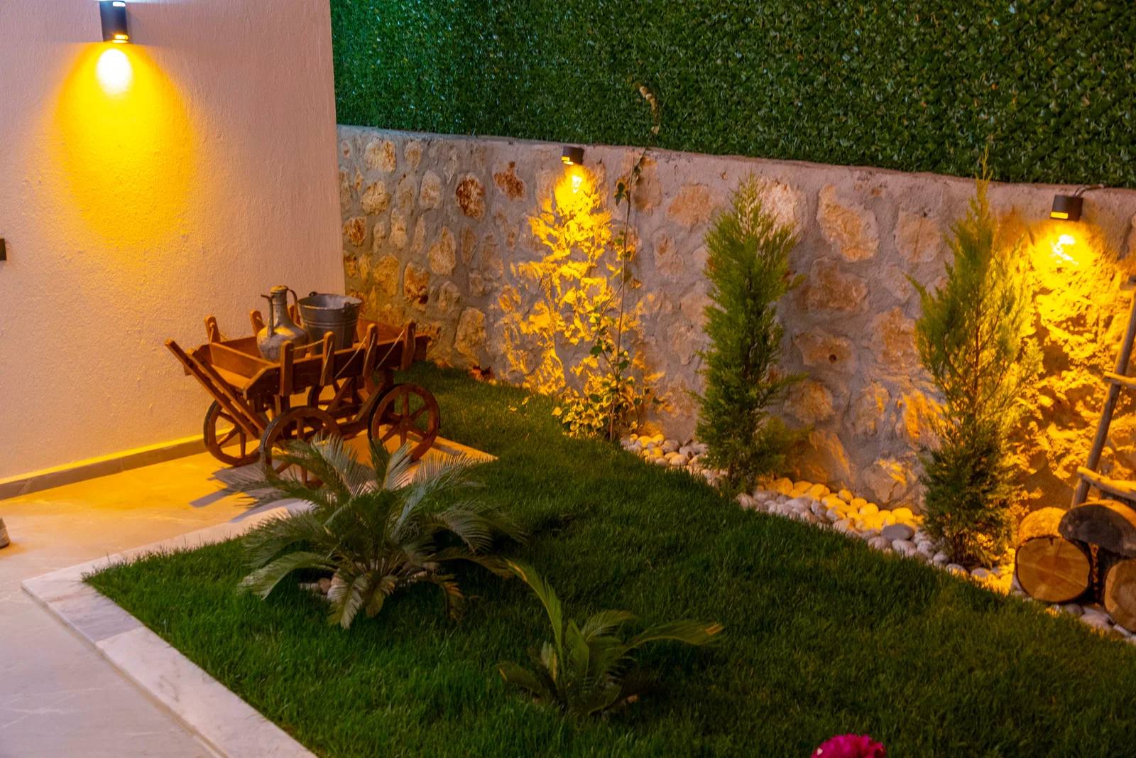 Çavdır’da Balayı Çiftlerine Uygun, Korunaklı Havuzlu, 2 Yatak Odalı, Kiralık Villa