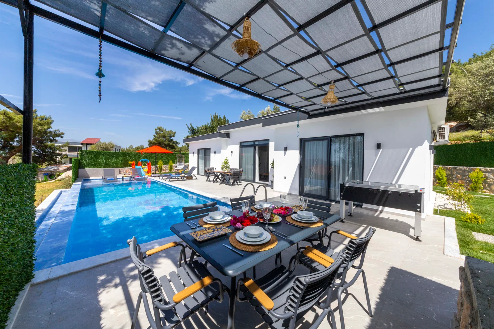 Çavdır’da Balayı Çiftlerine Uygun, Korunaklı Havuzlu, 2 Yatak Odalı, Kiralık Villa