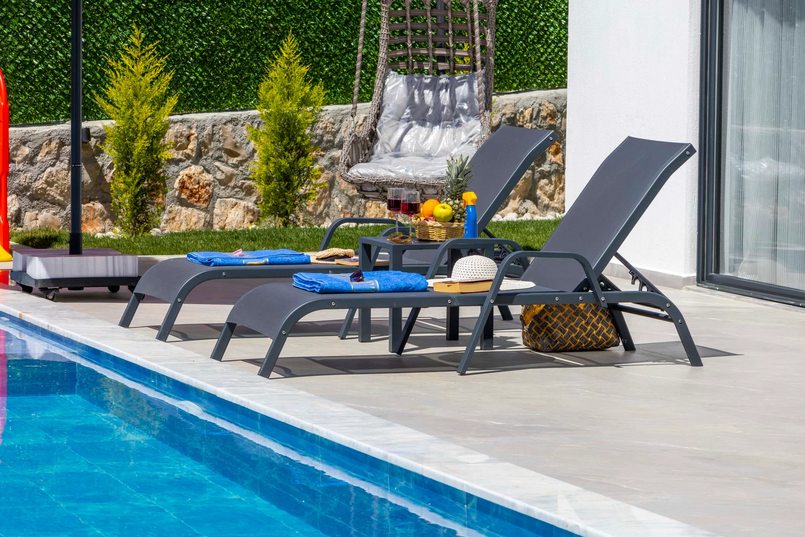 Çavdır’da Balayı Çiftlerine Uygun, Korunaklı Havuzlu, 2 Yatak Odalı, Kiralık Villa