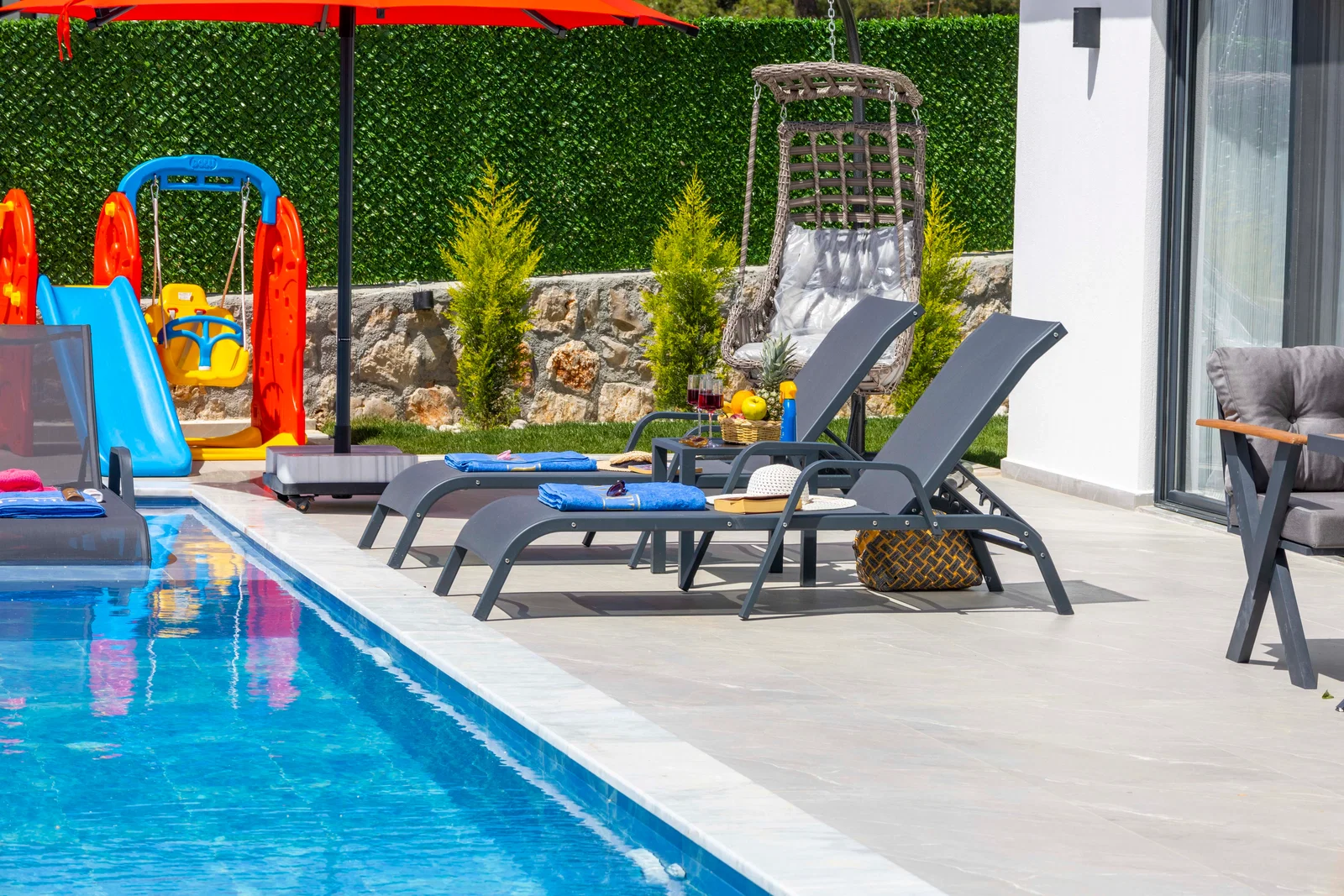 Çavdır’da Balayı Çiftlerine Uygun, Korunaklı Havuzlu, 2 Yatak Odalı, Kiralık Villa