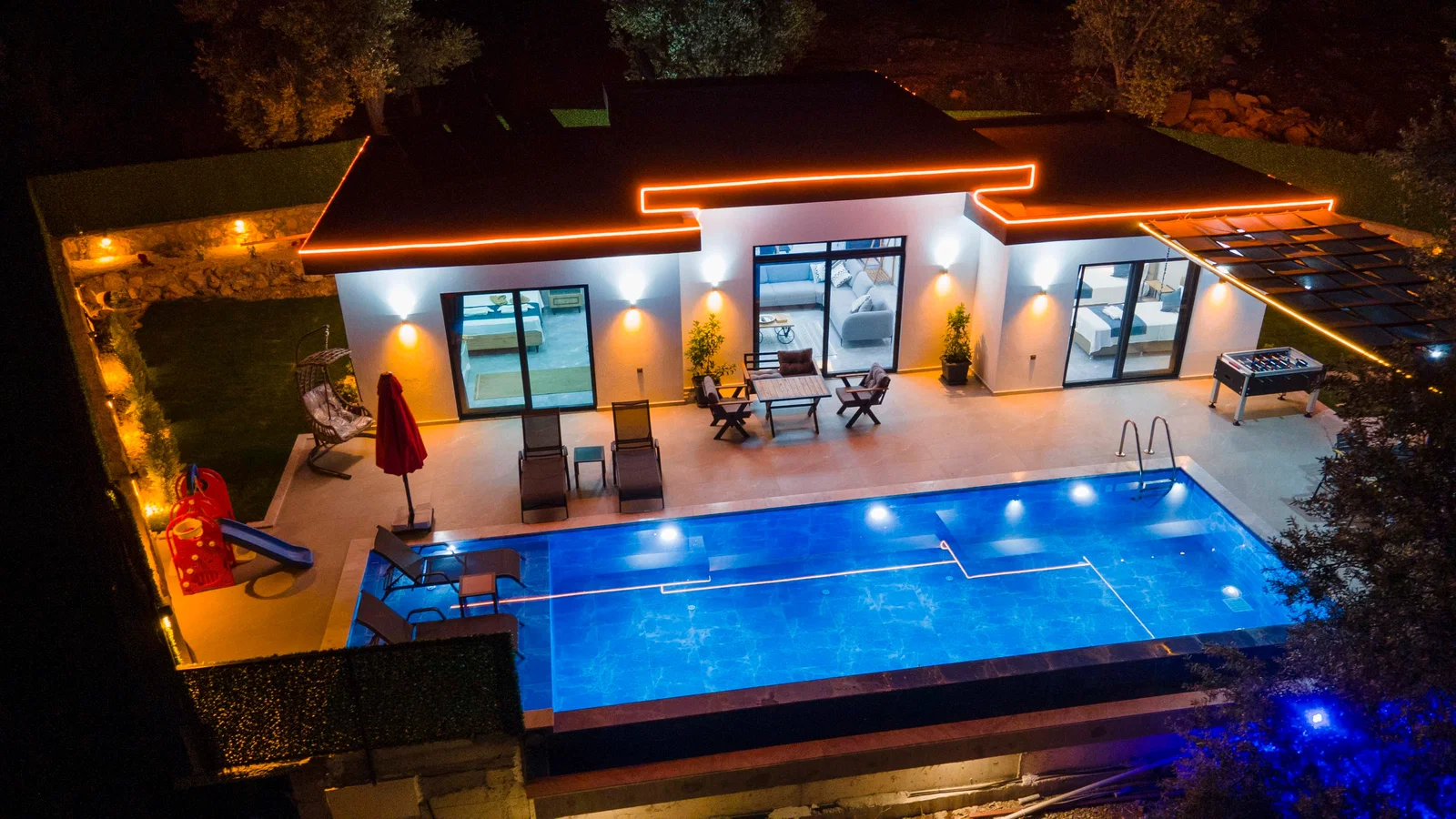 Çavdır’da Balayı Çiftlerine Uygun, Korunaklı Havuzlu, 2 Yatak Odalı, Kiralık Villa