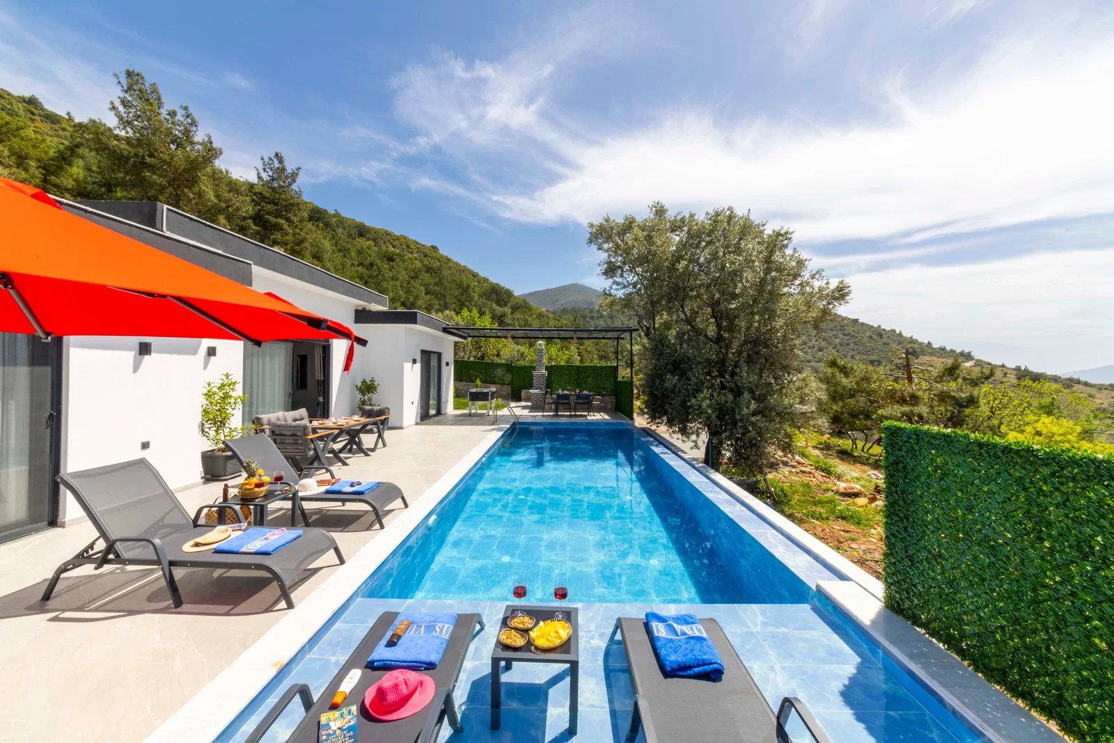 Çavdır’da Balayı Çiftlerine Uygun, Korunaklı Havuzlu, 2 Yatak Odalı, Kiralık Villa