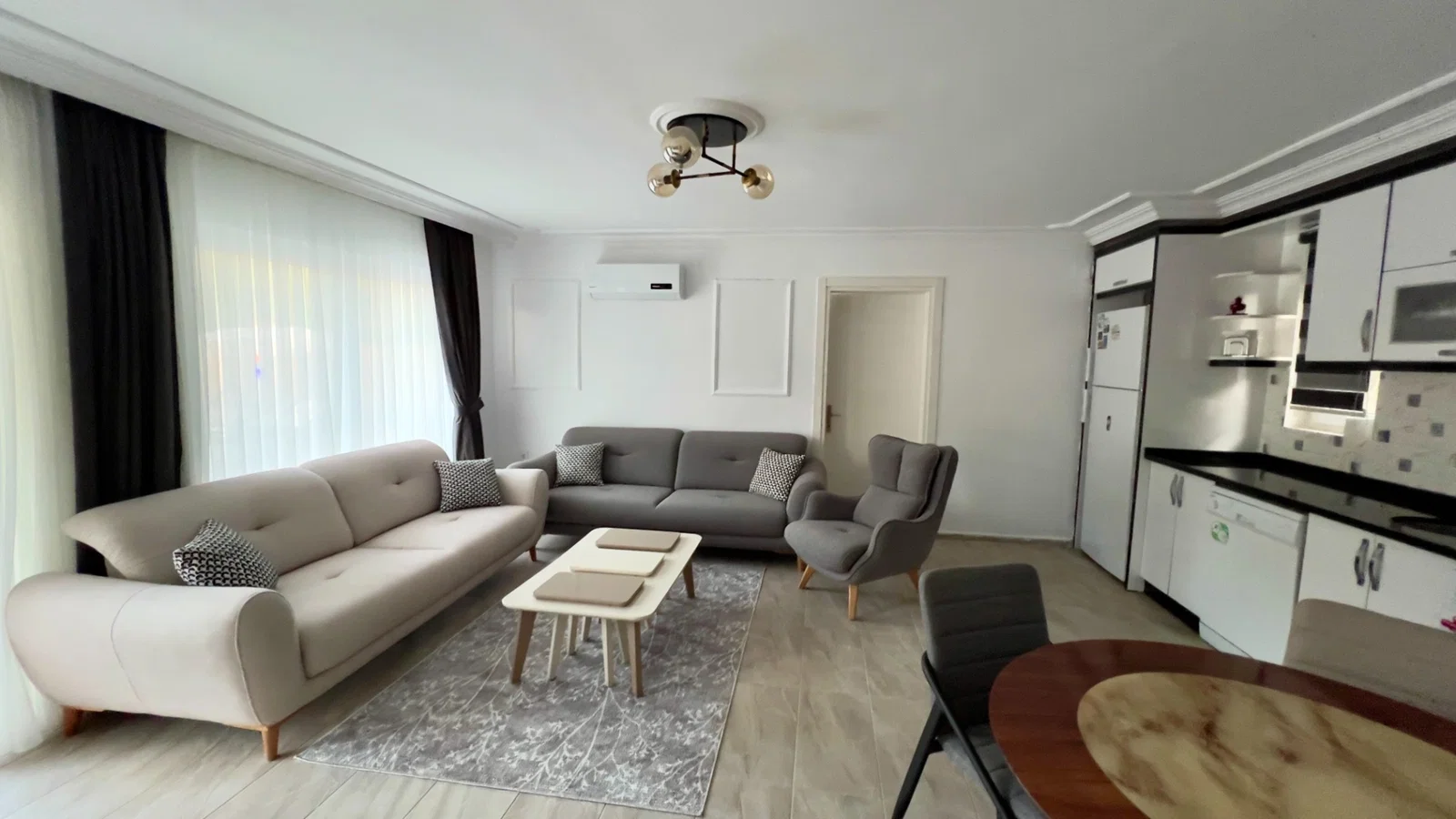Bezirgan’da Huzurlu, Korunaklı Havuzlu, 4 Kişilik, Kiralık Villa
