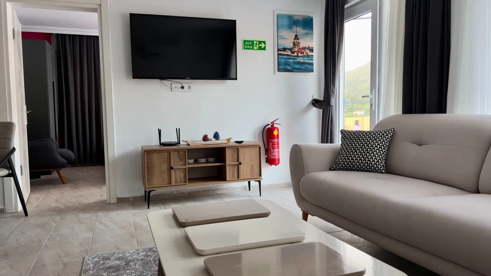 Bezirgan’da Huzurlu, Korunaklı Havuzlu, 4 Kişilik, Kiralık Villa