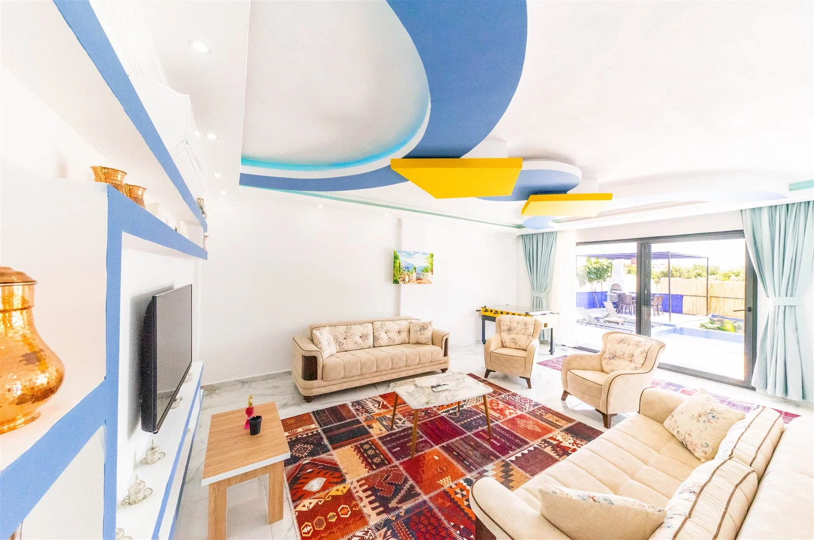 Çavdır’da Korunaklı, Çocuk Havuzlu, 2 Yatak Odalı, Kiralık Villa