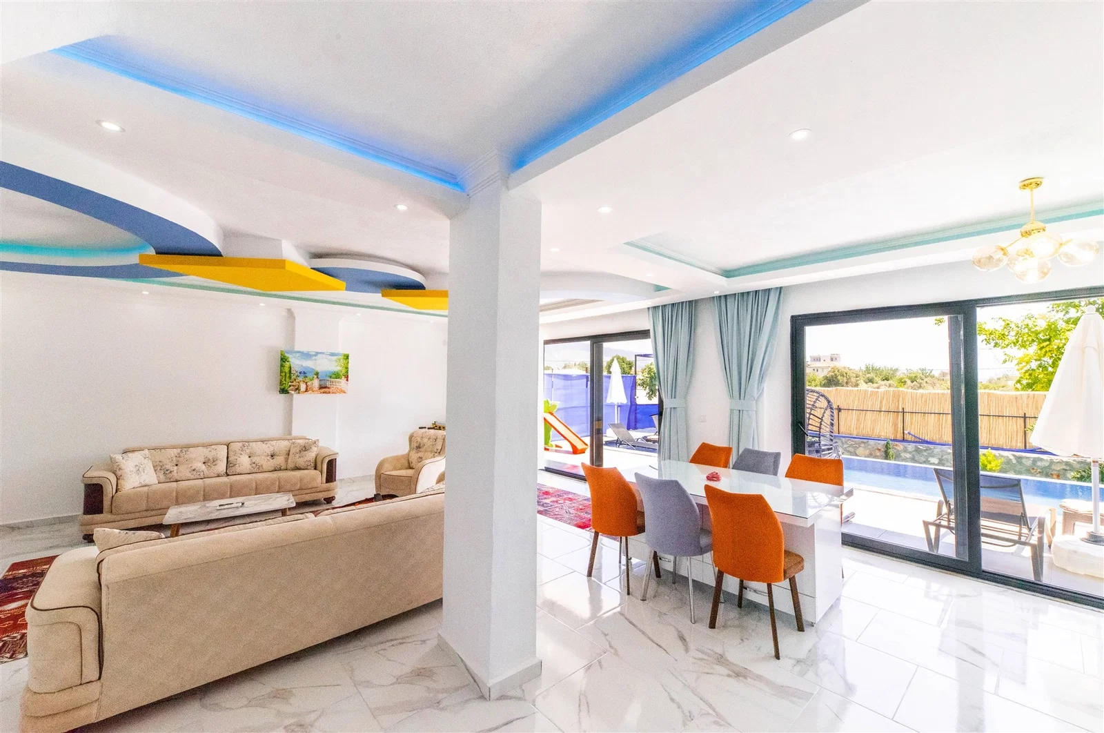 Çavdır’da Korunaklı, Çocuk Havuzlu, 2 Yatak Odalı, Kiralık Villa