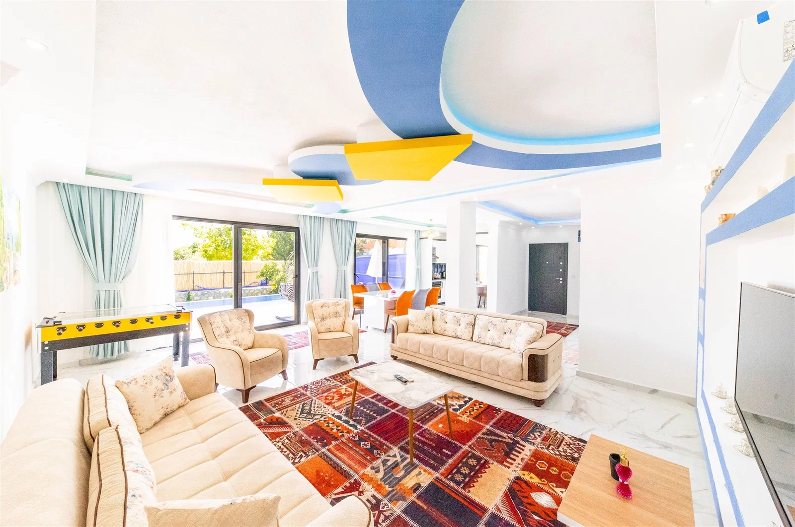 Çavdır’da Korunaklı, Çocuk Havuzlu, 2 Yatak Odalı, Kiralık Villa