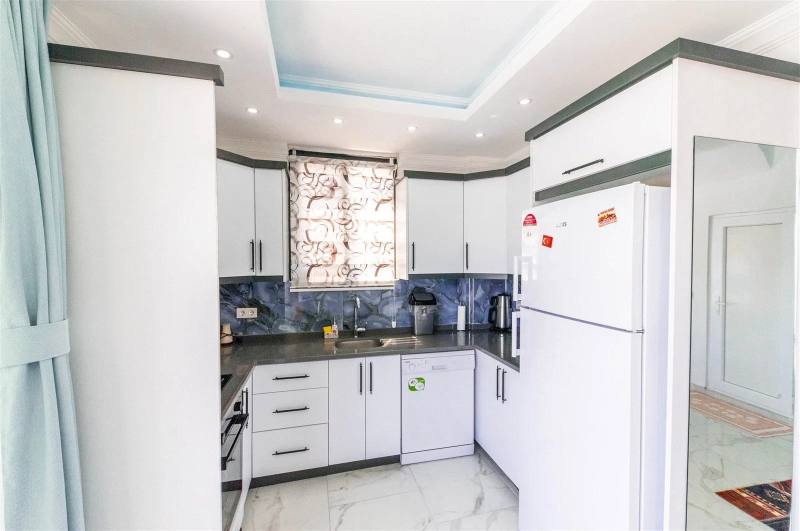 Çavdır’da Korunaklı, Çocuk Havuzlu, 2 Yatak Odalı, Kiralık Villa