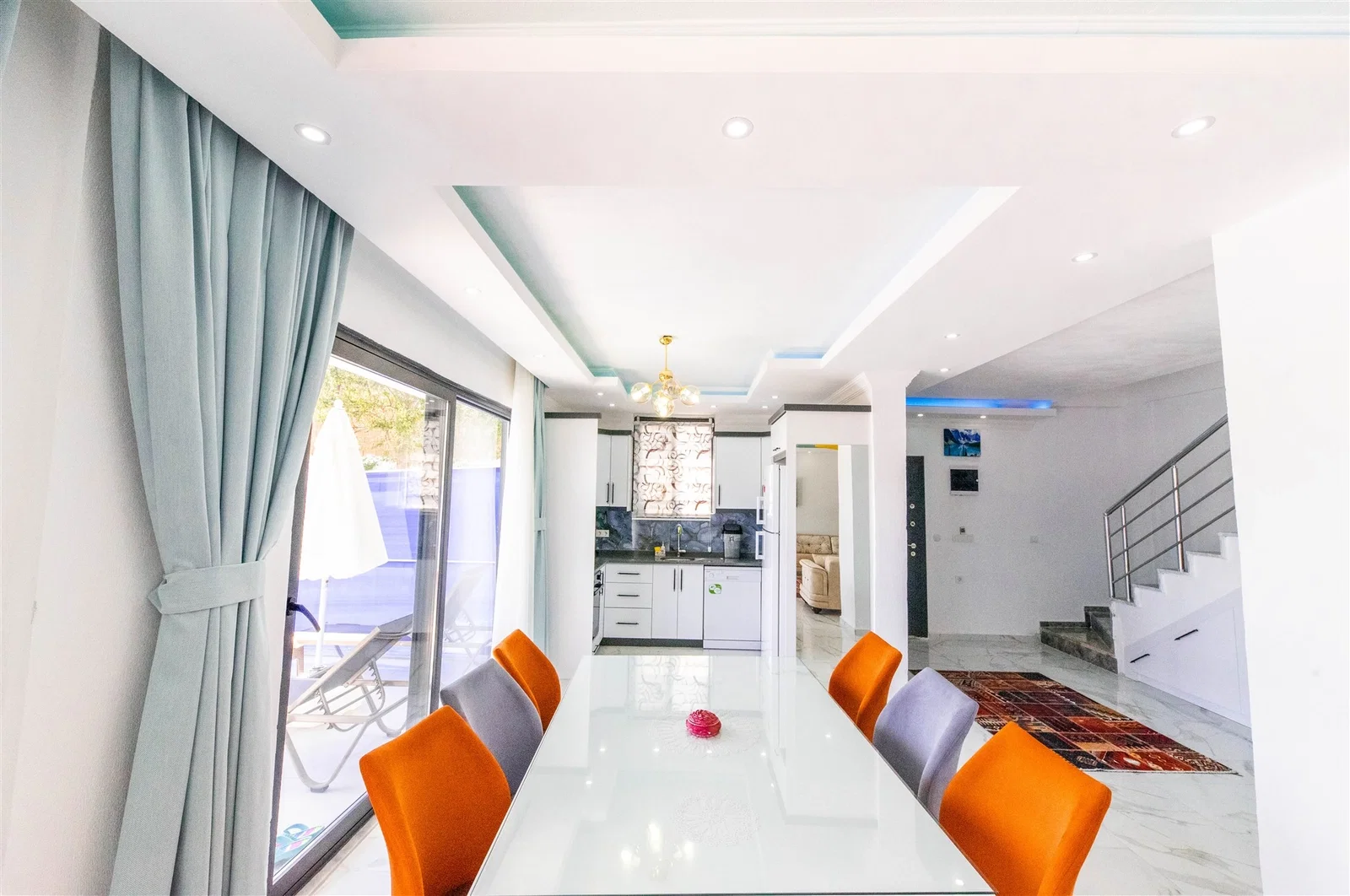 Çavdır’da Korunaklı, Çocuk Havuzlu, 2 Yatak Odalı, Kiralık Villa